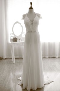 Column figure pleated and laced bridal gown