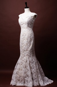 Trumpet bridal dress with sweetheart neckline & cap sleeves