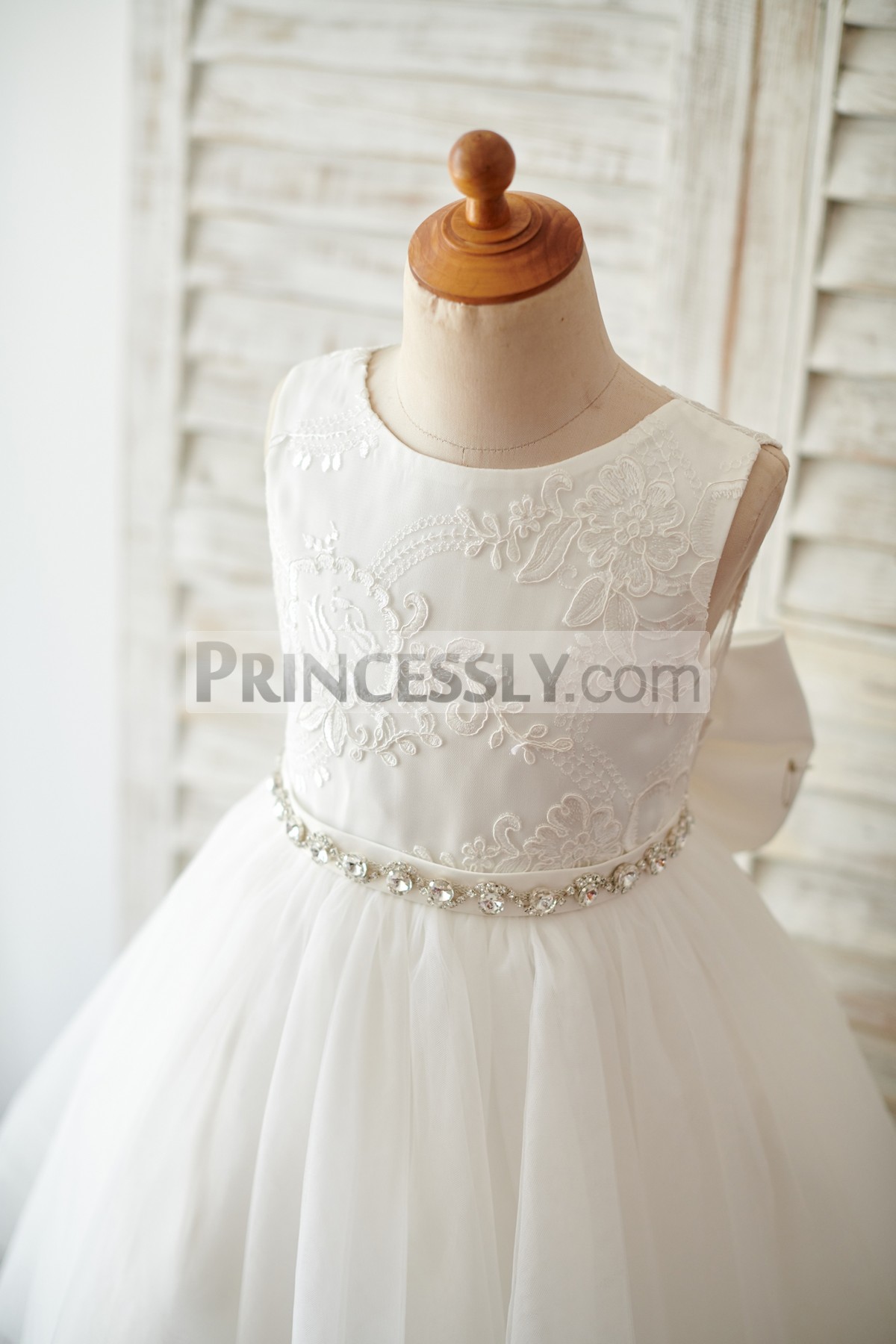 Scoop Neck Sleeveless Lace Bodice with Crystals Belt
