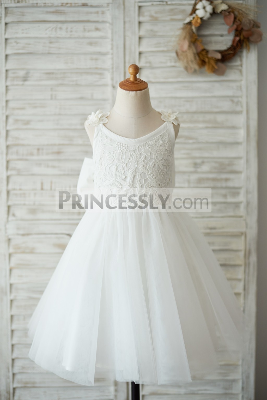 Lace tulle wedding baby girl dress in princess style