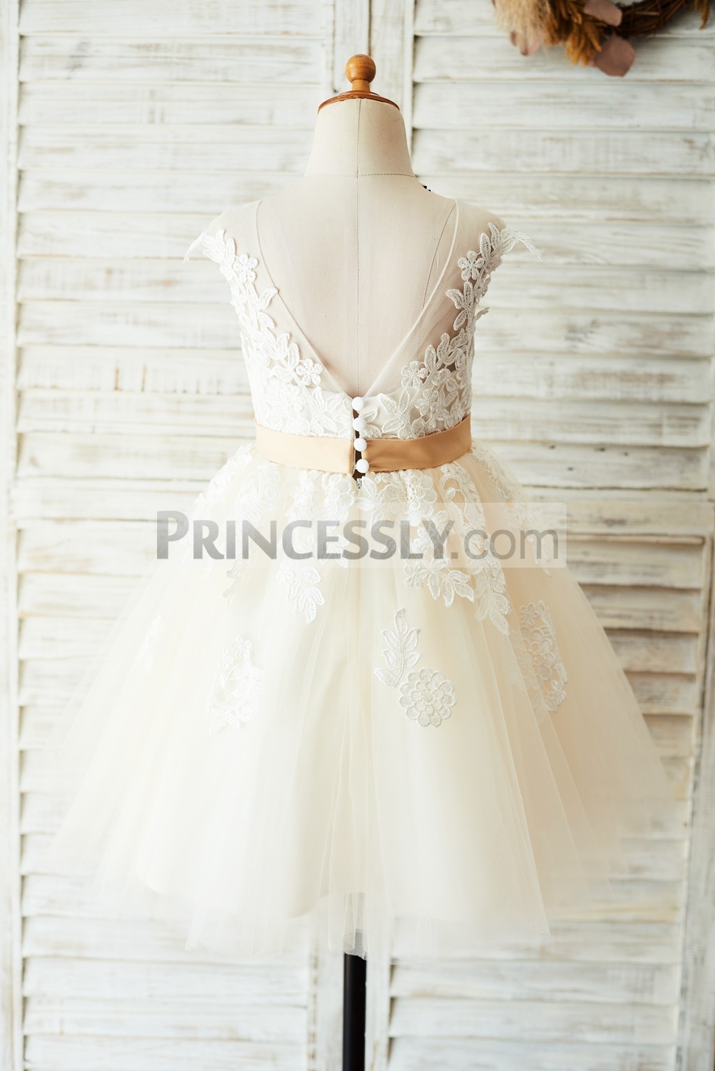 Open V back tulle wedding little girl dress with ivory lace