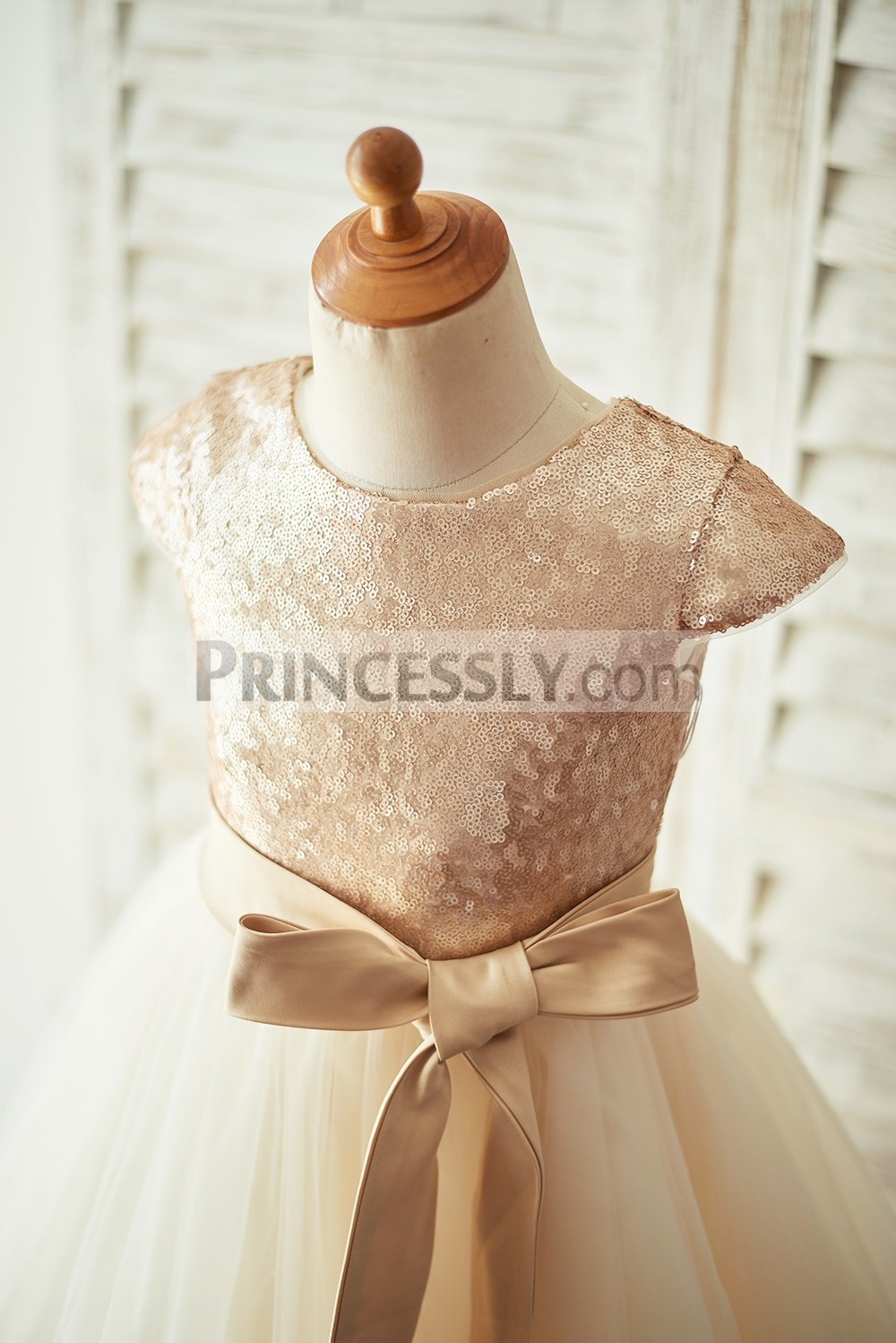Detachable champagne satin sash can be tied as you want